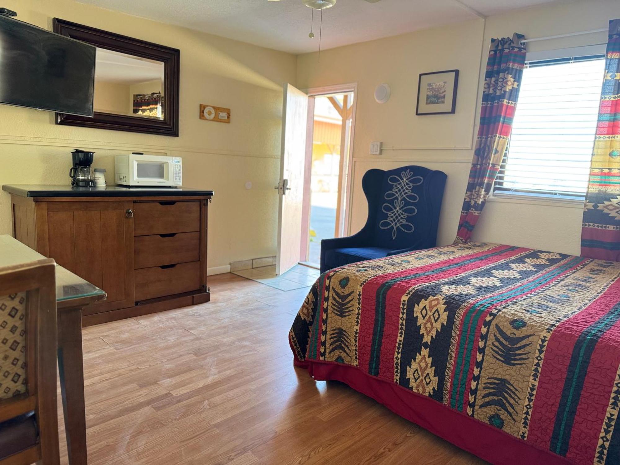 Apache Motel Ruidoso
